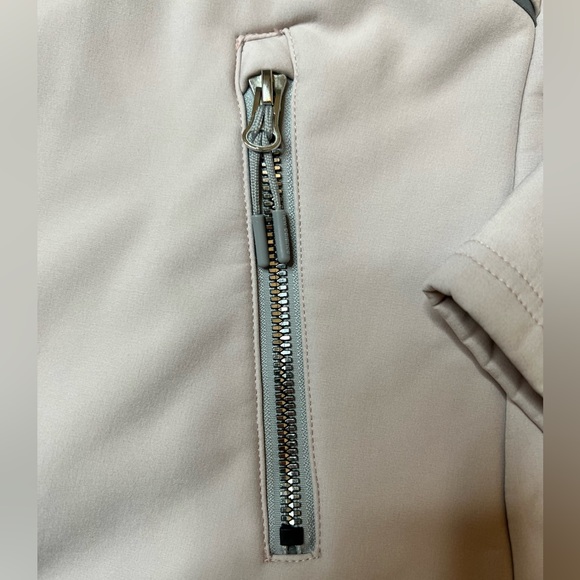 Women’s New Balance Fleece Lined Soft Pink Jacket - Picture 4 of 11